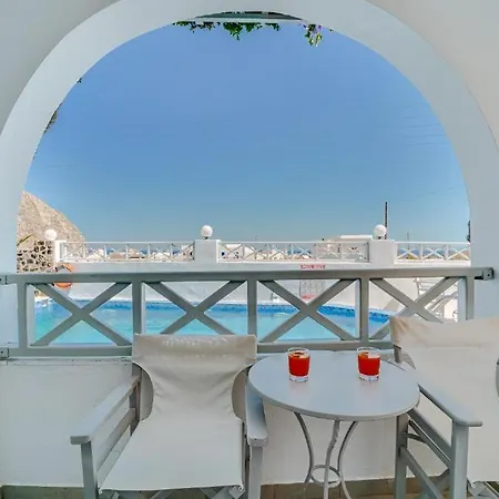 Marousi & Joanna Perissa (Santorini)